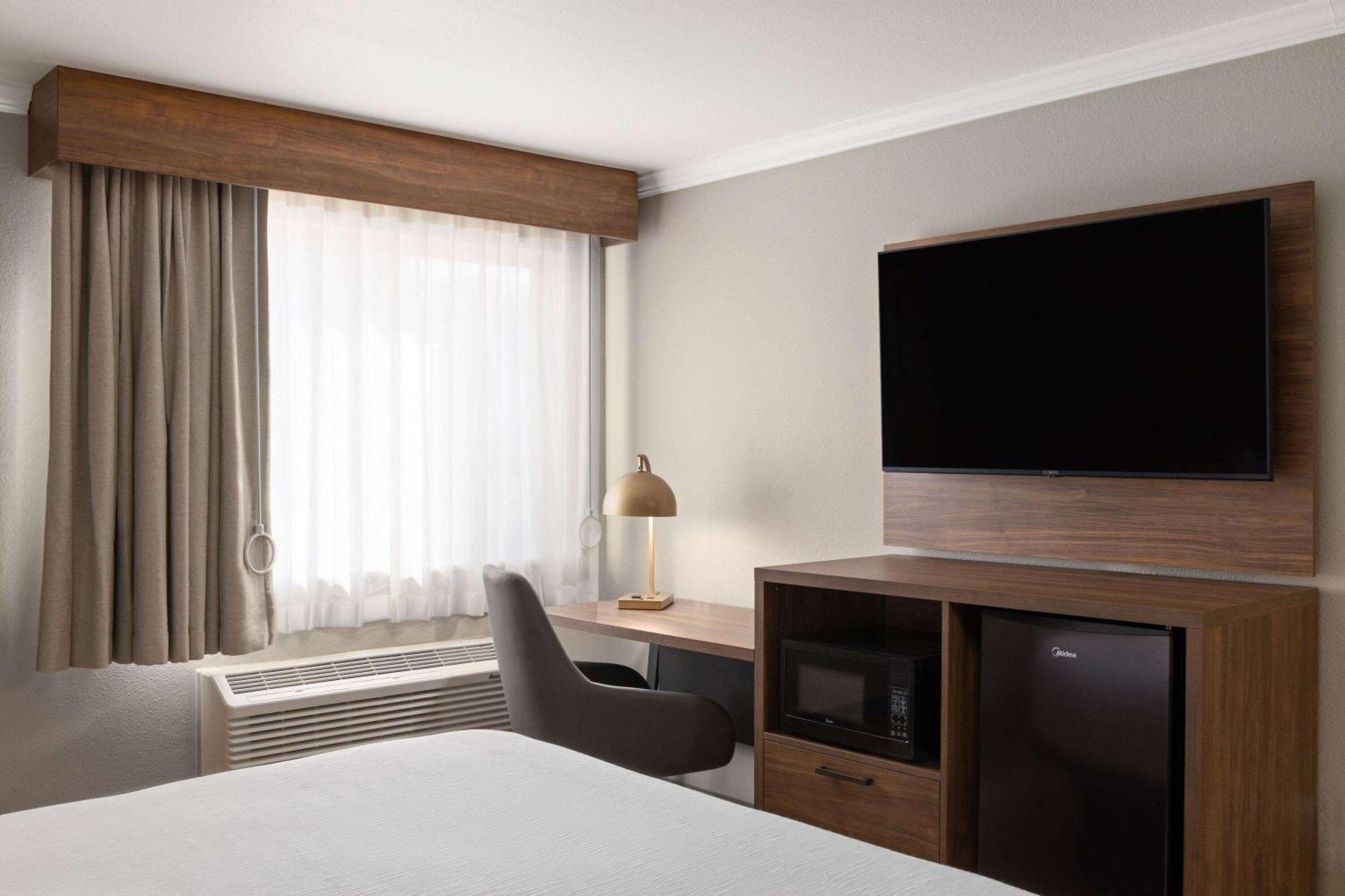 La Quinta Inn & Suites By Wyndham Yakima Downtown מראה חיצוני תמונה