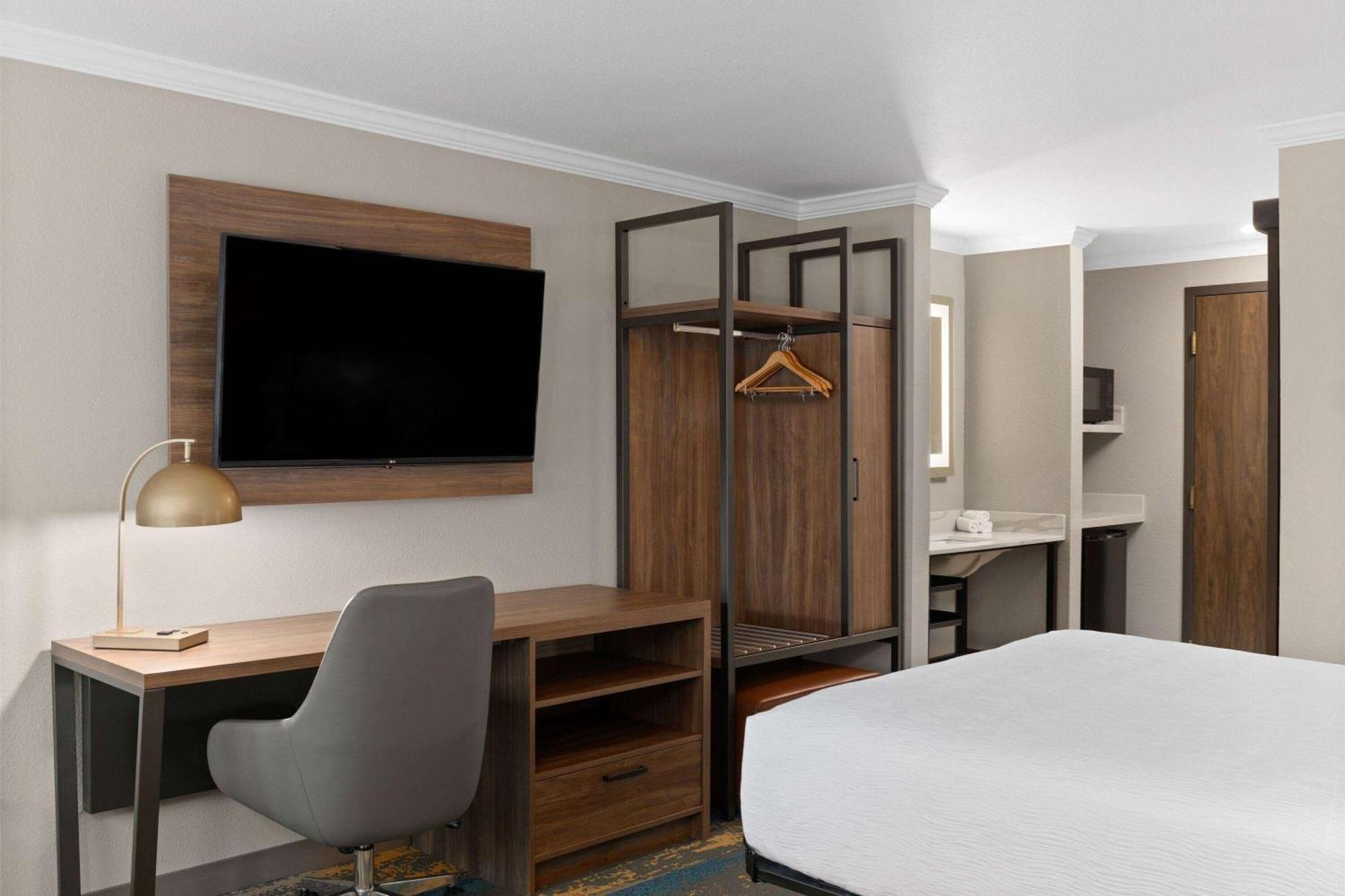 La Quinta Inn & Suites By Wyndham Yakima Downtown מראה חיצוני תמונה