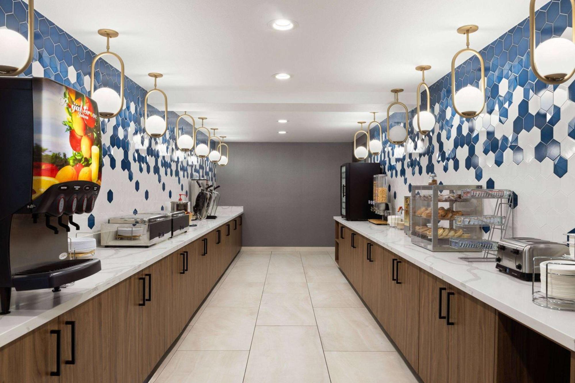 La Quinta Inn & Suites By Wyndham Yakima Downtown מראה חיצוני תמונה