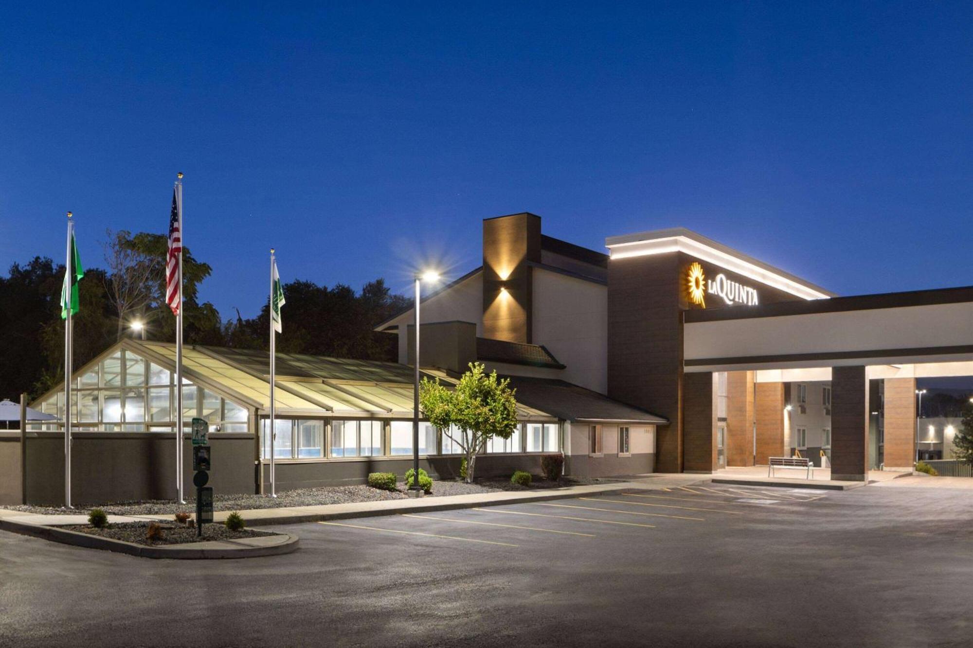La Quinta Inn & Suites By Wyndham Yakima Downtown מראה חיצוני תמונה